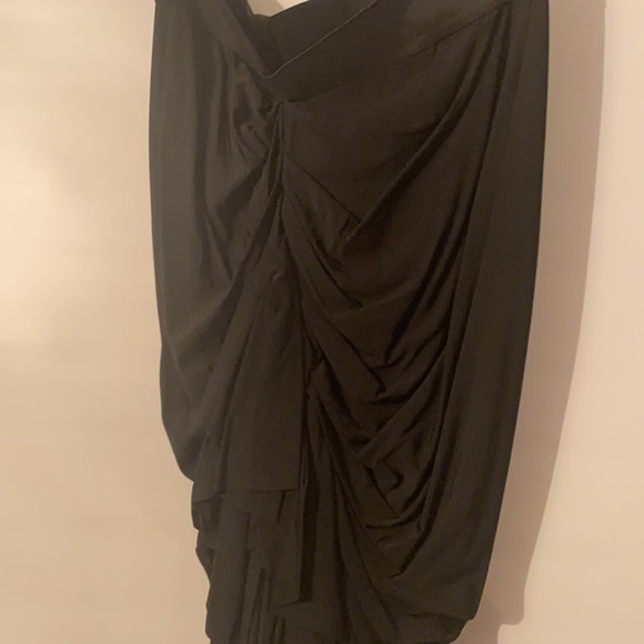 LAMB DESIGNER SLINKY MATERIAL SKIRT - Picture 3 of 4